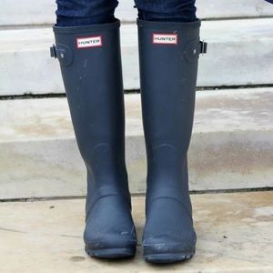 Hunter Rainboots in Matte Navy